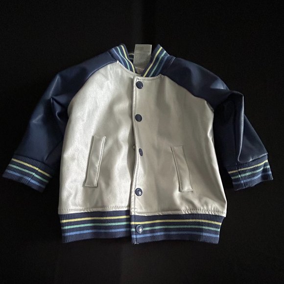 FIRST IMPRESSIONS BOYS SILVER METTALIC JACKET  3-6 MONTHS - Picture 3 of 10